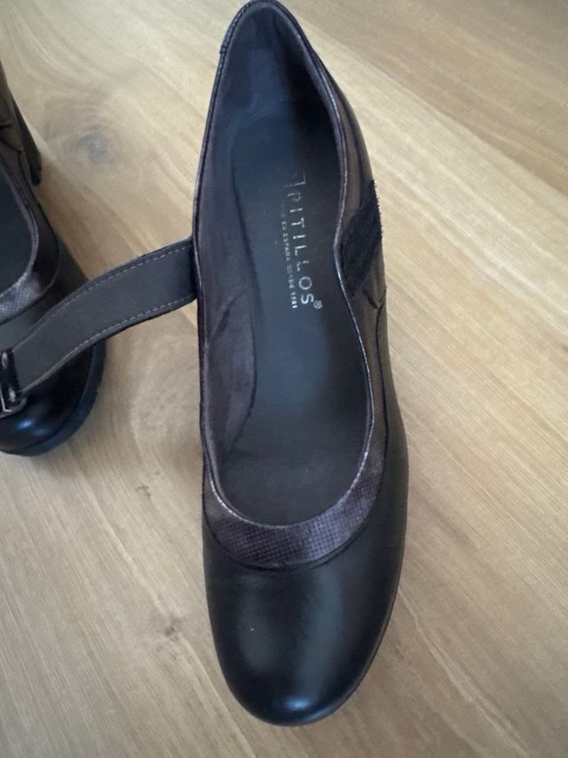 Zapatos de salón, piel