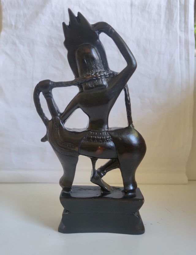 Figura Apsara diosa