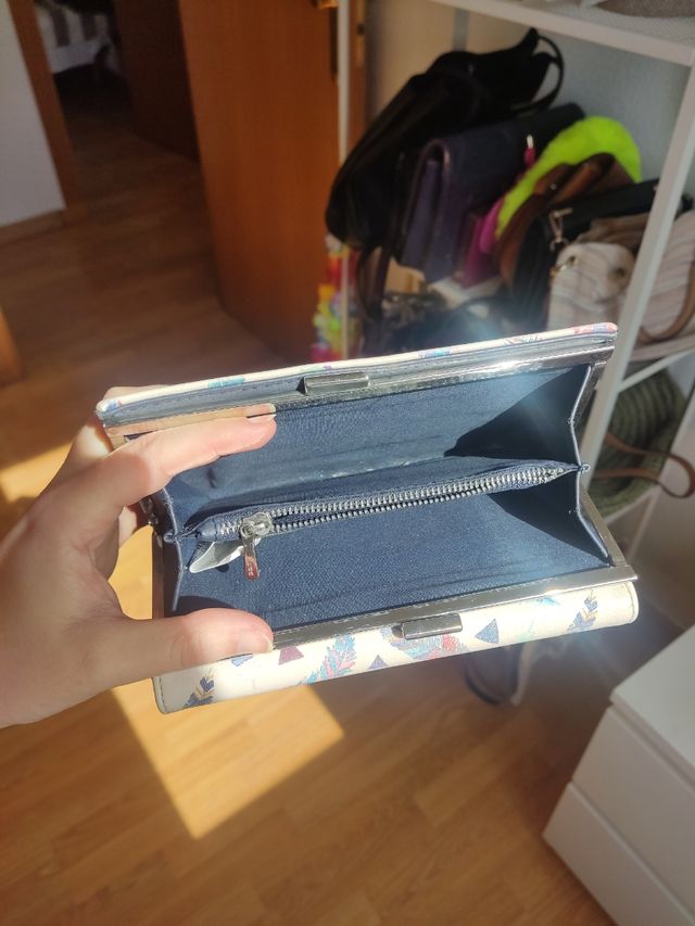 Monedero Parfois 4€