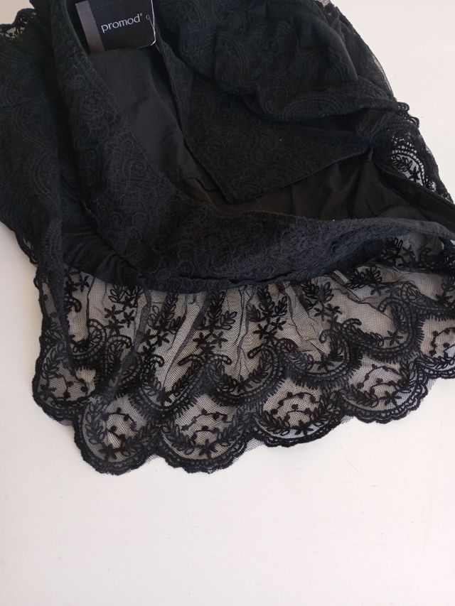 Mini de encaje sin estrenar