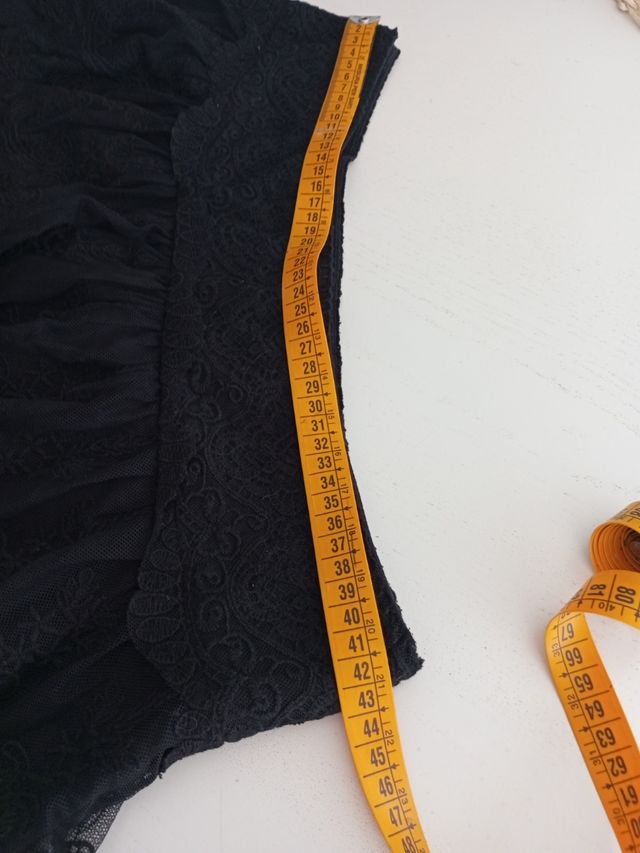 Mini de encaje sin estrenar