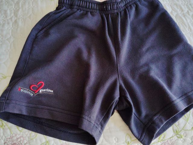 Uniforme deportivo colegio  san Agustín