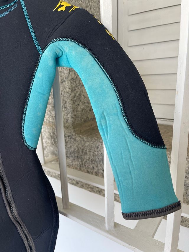Traje agua tribord 6 años. neopreno capucha