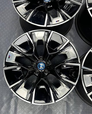 Llantas BMW iX3 G08 20" 890M