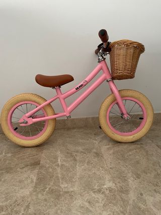 Bicicleta sin pedales. Mundo petit