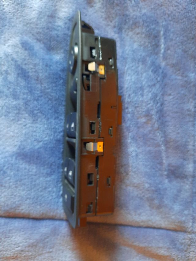 Mando elevalunas delantero izquierdo BMW