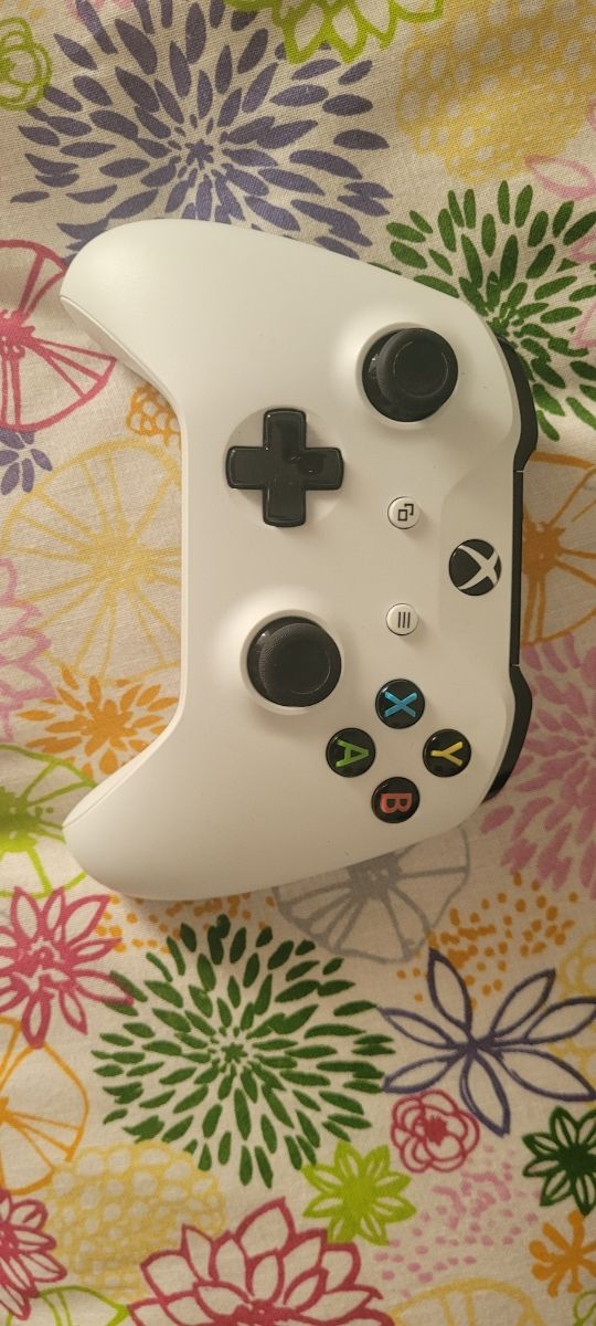 Xbox one negra 500gb