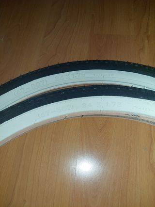 Neumáticos para bicicleta antigua 