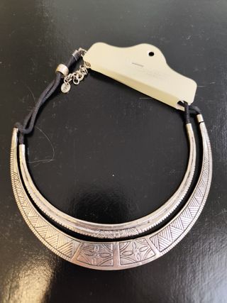 Gargantilla chapada en plata