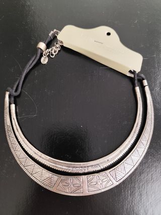 Gargantilla chapada en plata