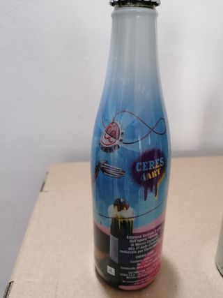 3 bottiglie vuote birra.