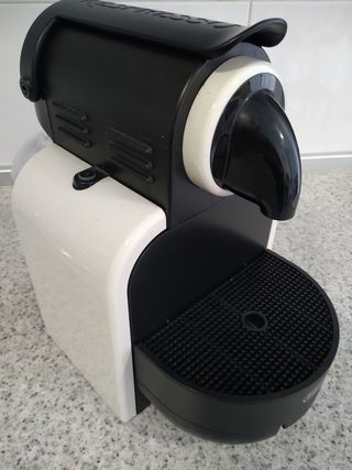 CAFETERA NESPRESSO 