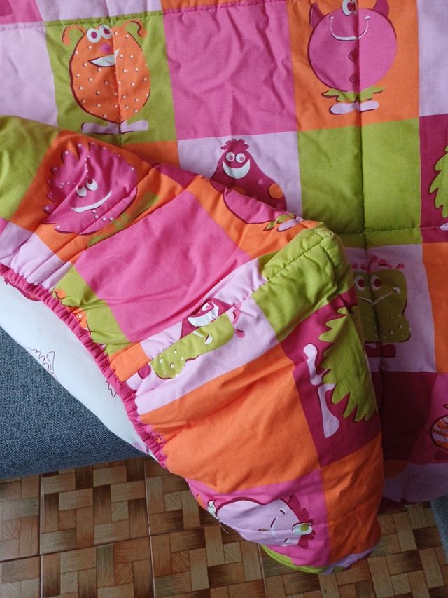 Colcha ajustables+ sabanas+ cojin