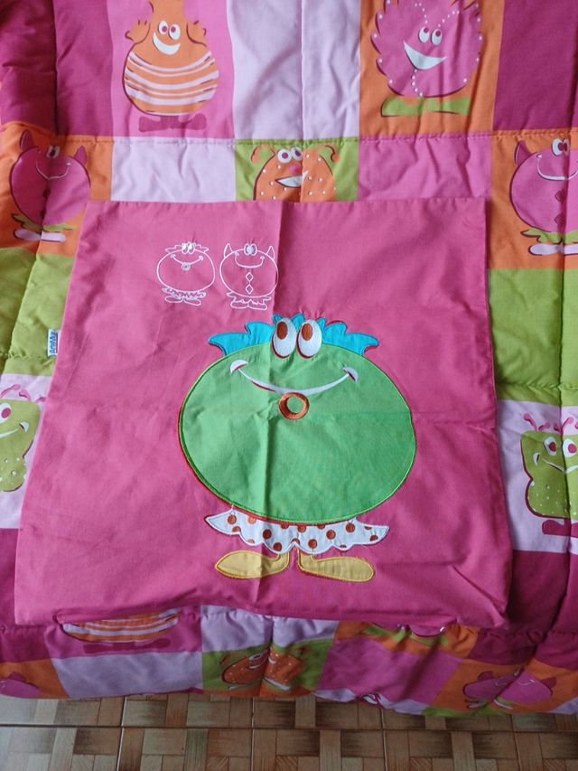 Colcha ajustables+ sabanas+ cojin