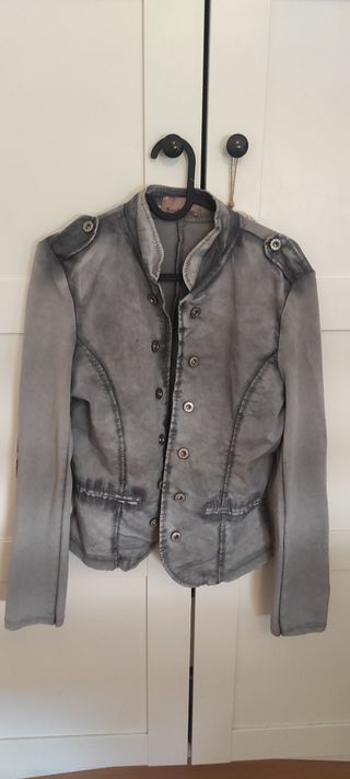 Americana gris 