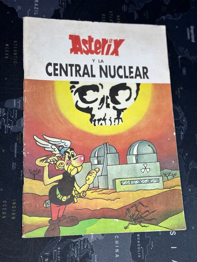 comic Asterix y Obelix Central nuclear de 1981.