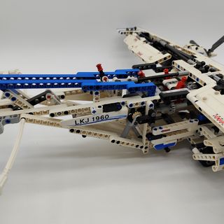 Lego Technic set 42025 cargo plane