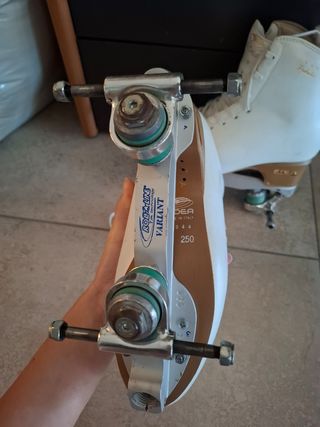 Pattini a rotelle numero 250 = 37,5