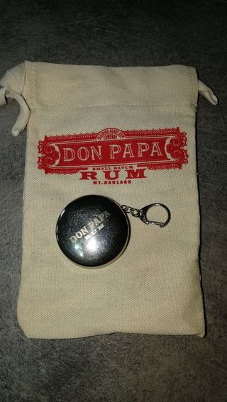 Sacchetto e bicchiere Don Papa