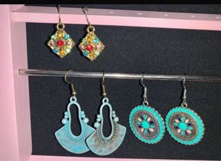 Lote 16 pares de pendientes