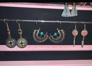 Lote 16 pares de pendientes