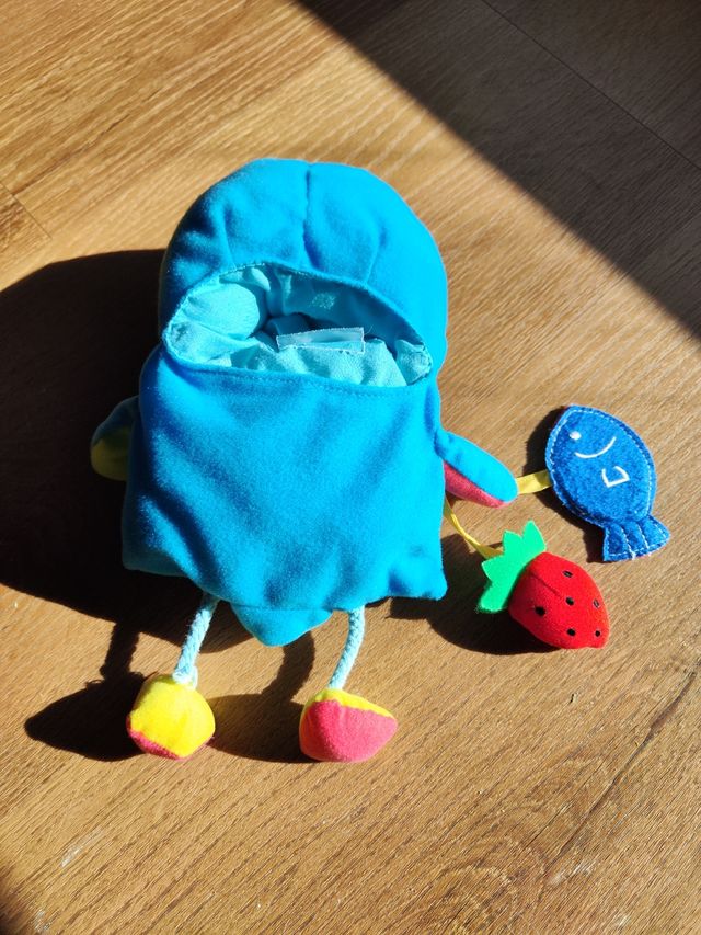 Marionetta peluche tattile e sonora