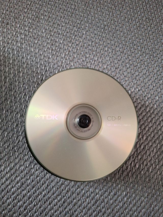 23 Discos duros vacíos