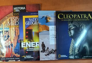 Lote Libro y 3 revistas "National Geographic"
