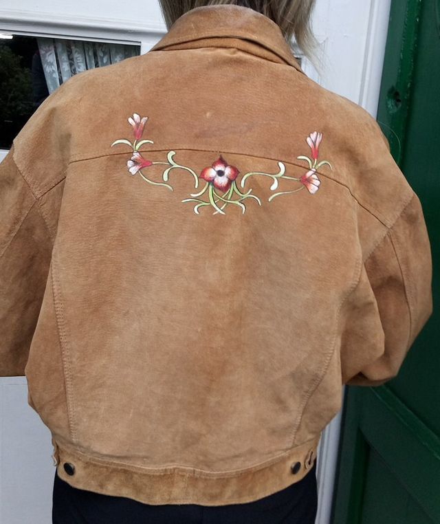 Giubbetto pelle con decorazioni