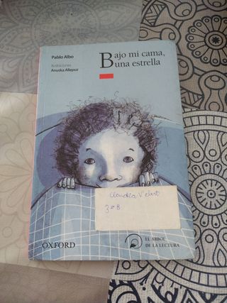 Bajo mi cama una estrella