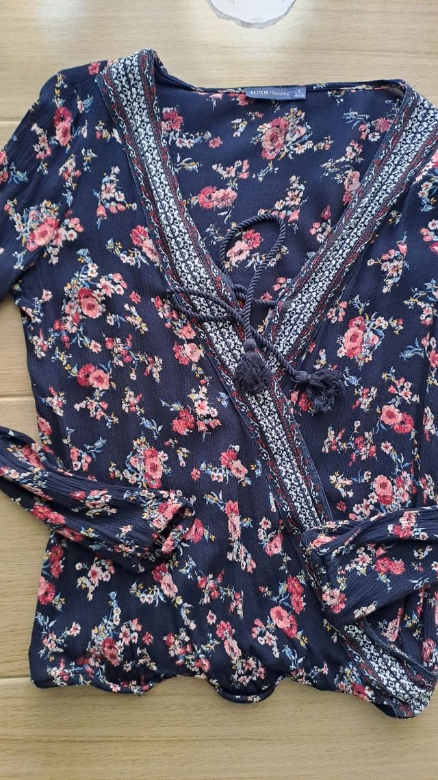 Camiseta de flores manga larga