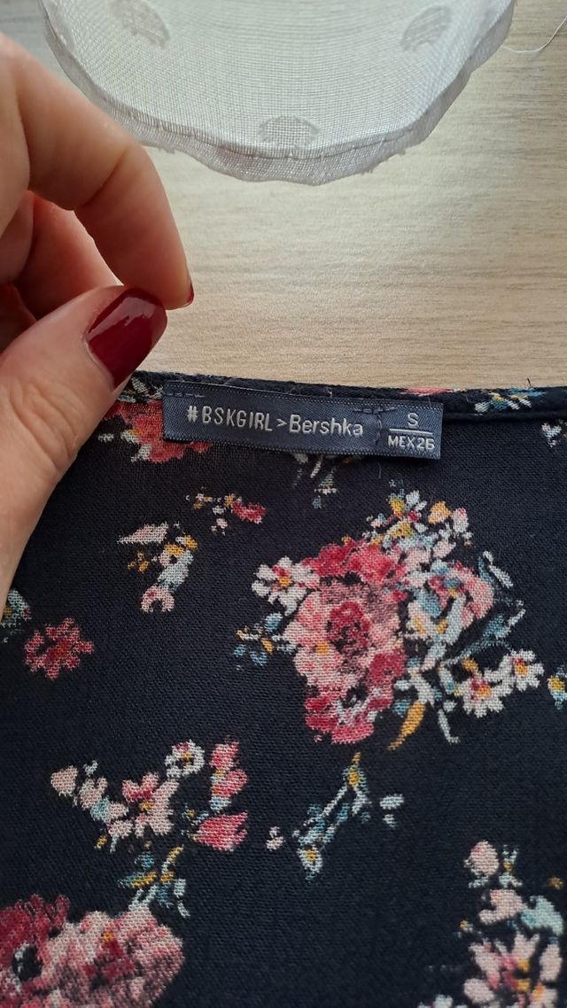 Camiseta de flores manga larga