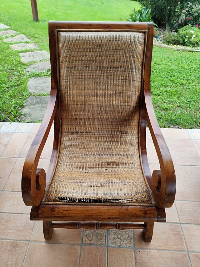 Sofá de mimbre y castaño