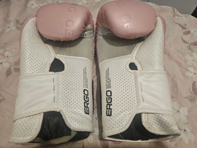 Guantes rosas boxeo