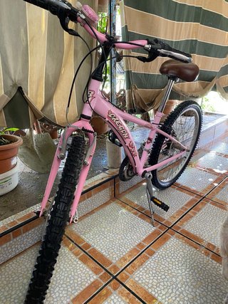 Bicicleta rosa de montaña bh, NO envio
