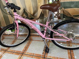 Bicicleta rosa de montaña bh, NO envio