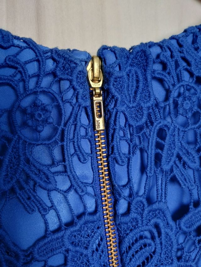 Vestido corto encaje