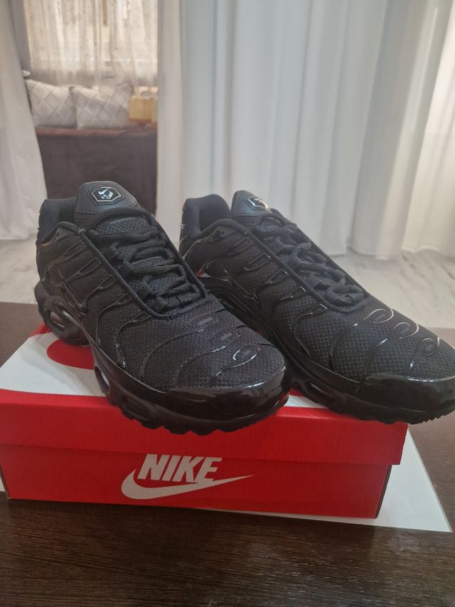 Nike Air Max Plus Negro talla 43