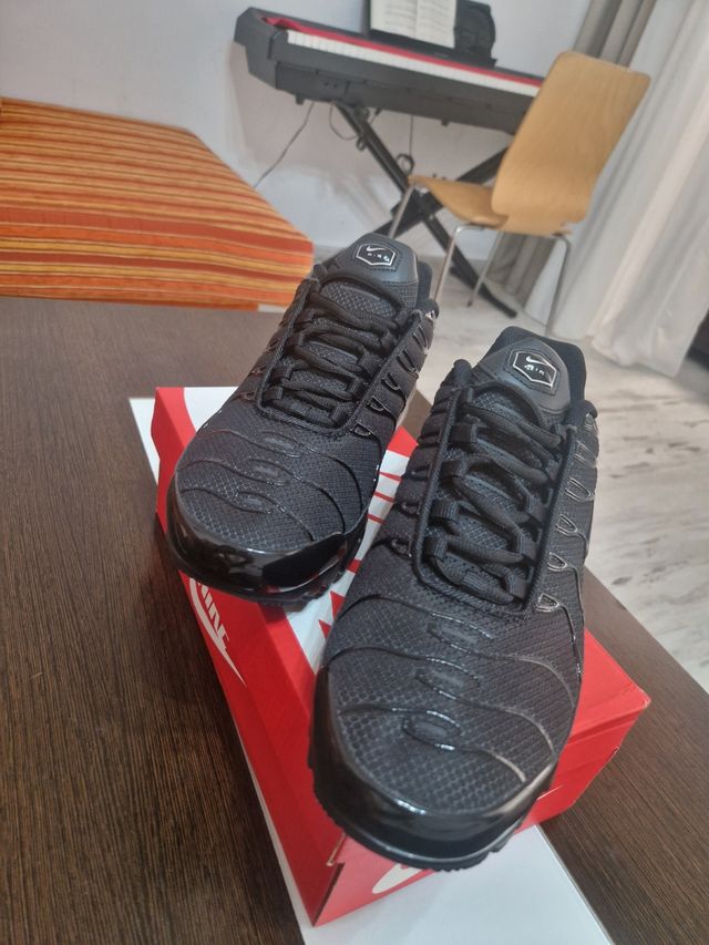 Nike Air Max Plus Negro talla 43