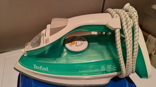 PLANCHA DE ROPA MARCA TEFAL