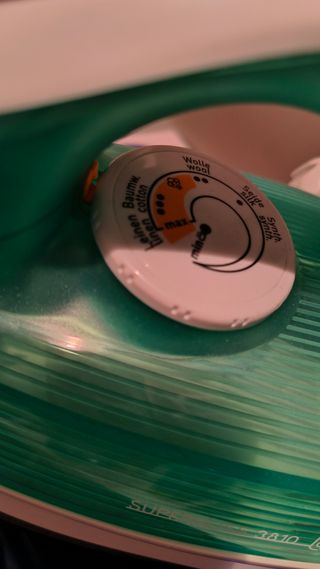 PLANCHA DE ROPA MARCA TEFAL