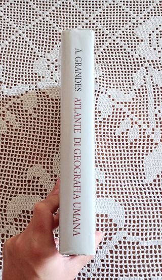 "Atlante di geografia umana" di Almudena Grandes 