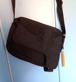 Bolsa portatil Adidas. Negro