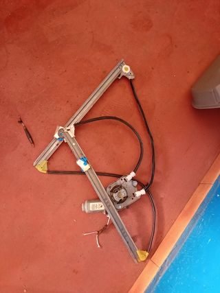 Elevalunas renault laguna derecho delant