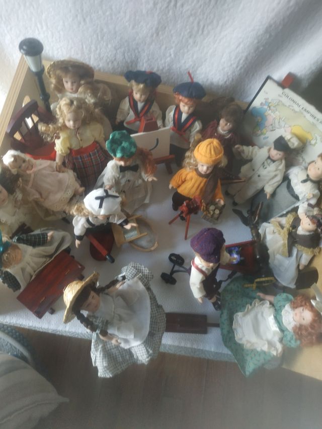 Muñecos de porcelana