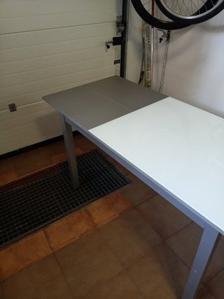 Mesa de cocina y sillas