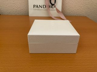 Pulsera Pandora + Charm