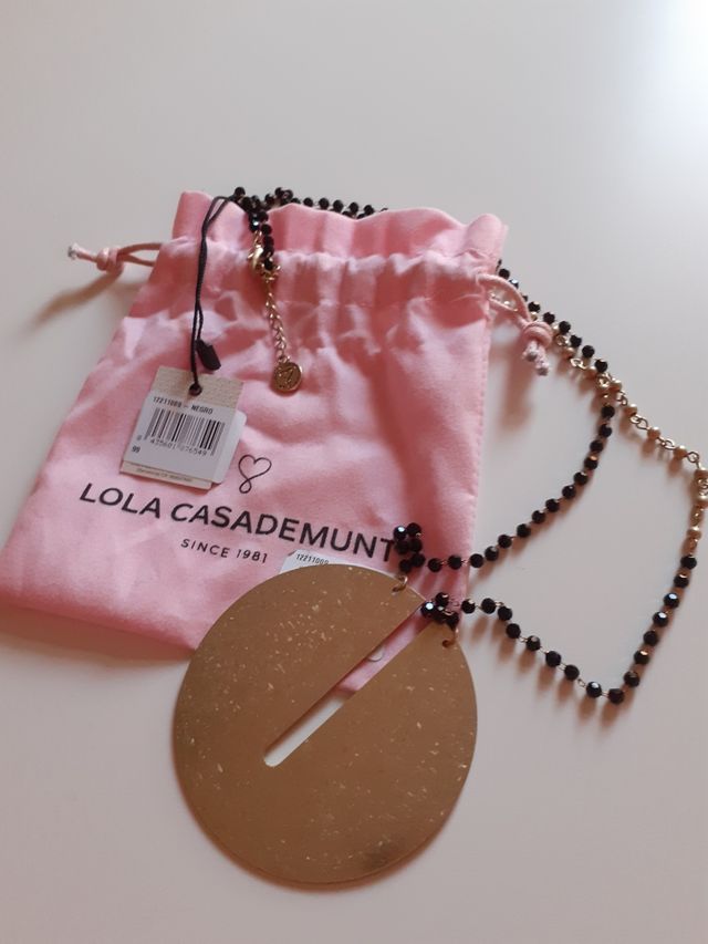 Colgante dorado Lola Casademunt