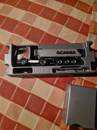 modellino Camion SCANIA R500 XT 4x2 1/87 Herpa