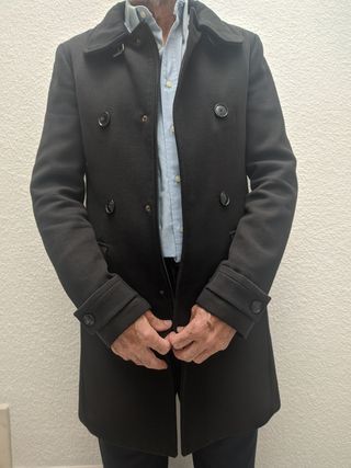 Abrigo negro paño - Zara. Entallado. M